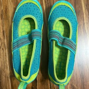 LL Bean girls Mary Janes